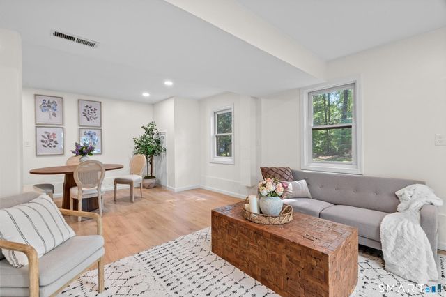 17 Ireland Drive, Coventry, CT 06238