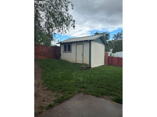 829 Se 9TH St, Pendleton, OR 97801