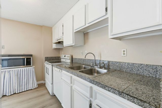 7330 Woodlow Drive, Reynoldsburg, OH 43068