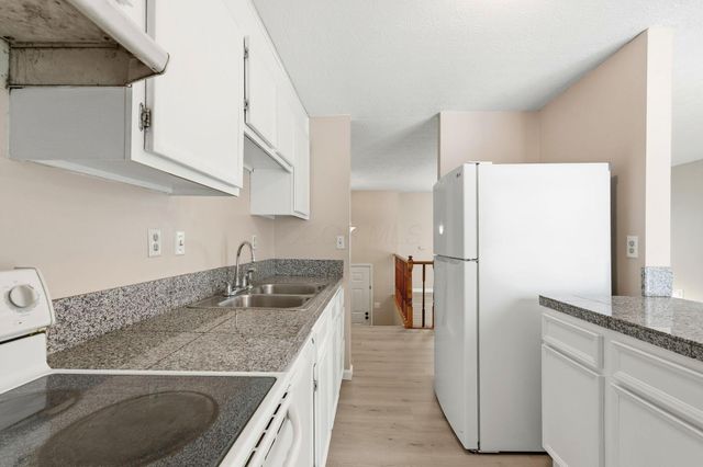 7330 Woodlow Drive, Reynoldsburg, OH 43068