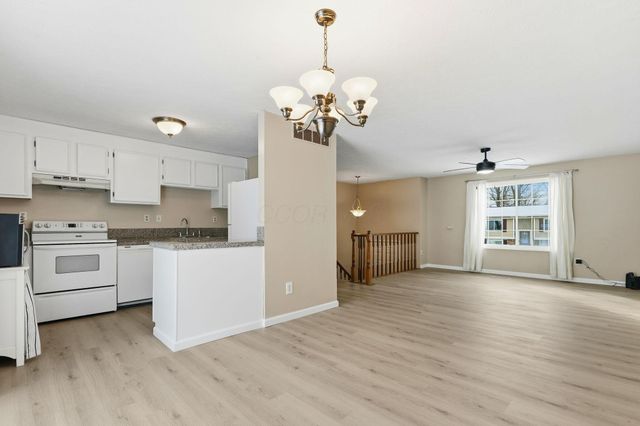 7330 Woodlow Drive, Reynoldsburg, OH 43068