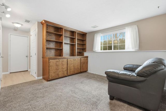 7330 Woodlow Drive, Reynoldsburg, OH 43068