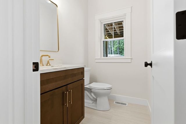 11 Betsy Lane, Rowley, MA 01969