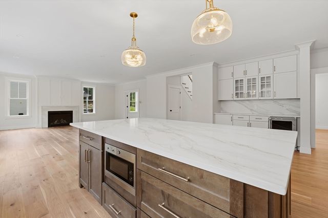 11 Betsy Lane, Rowley, MA 01969