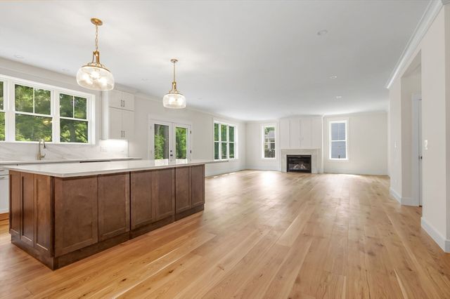 11 Betsy Lane, Rowley, MA 01969