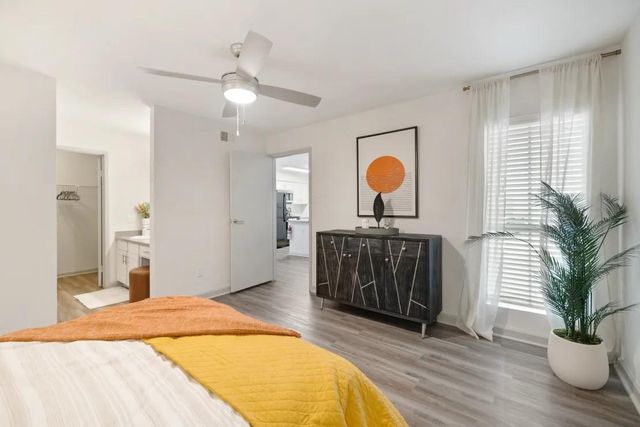 2800 S Ashford Road 409, Houston, TX 77082