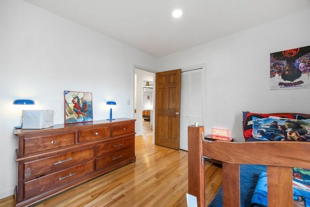 16 Ellisville Rd, Plymouth, MA 02360