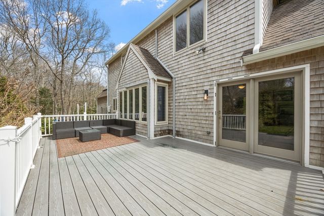 16 Ellisville Rd, Plymouth, MA 02360