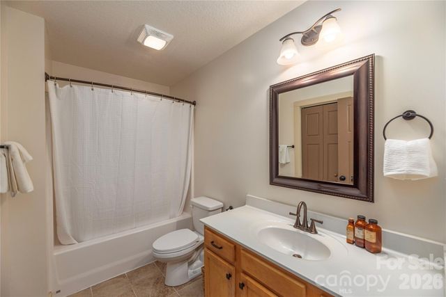 20 Golden Tree Lane, Asheville, NC 28806