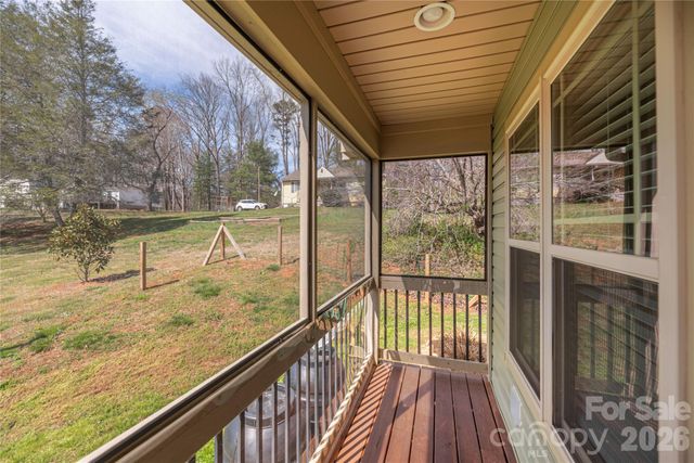 20 Golden Tree Lane, Asheville, NC 28806