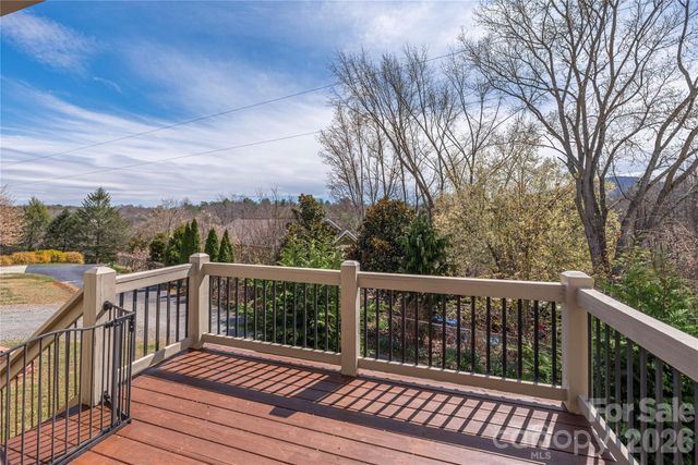 20 Golden Tree Lane, Asheville, NC 28806