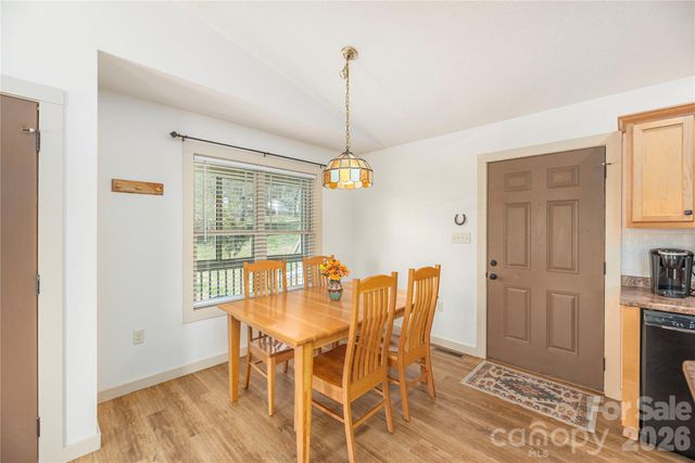 20 Golden Tree Lane, Asheville, NC 28806