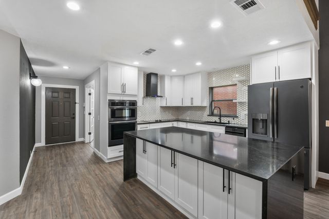 8616 Tumbleweed Drive, Cross Roads, TX 76227