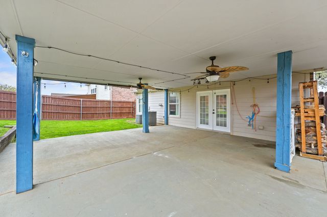 8616 Tumbleweed Drive, Cross Roads, TX 76227