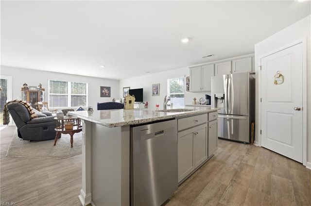 236 Landview LN, Franklin, VA 23851