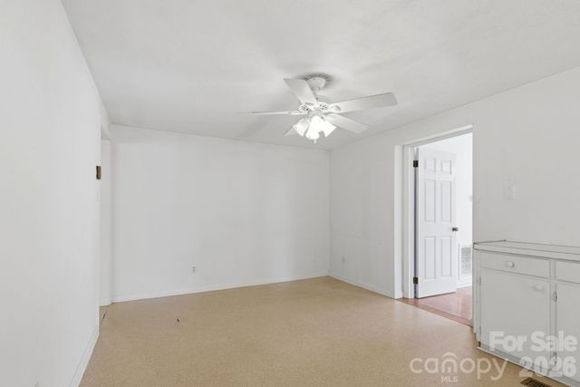 1480 21st Street NE, Hickory, NC 28601