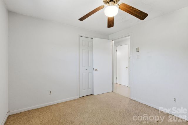 1480 21st Street NE, Hickory, NC 28601