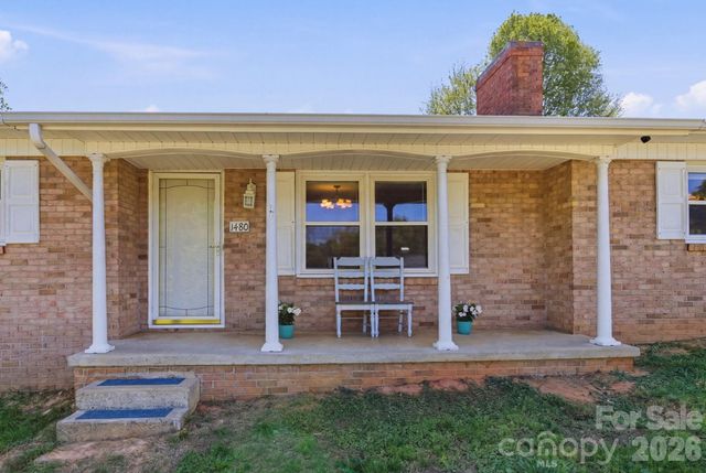 1480 21st Street NE, Hickory, NC 28601