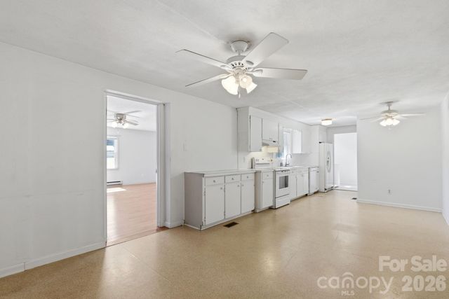 1480 21st Street NE, Hickory, NC 28601