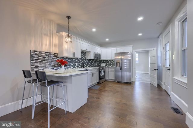 657 W ORANGE ST, Lancaster, PA 17603