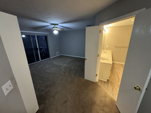 5224 Village Way, Nashville, TN 37211