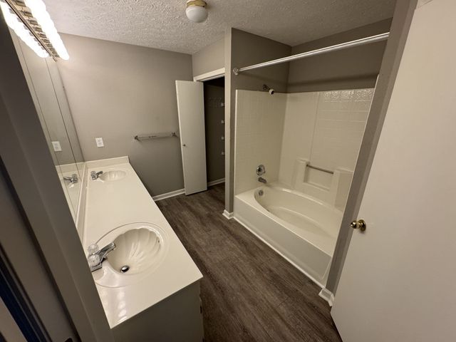 5224 Village Way, Nashville, TN 37211