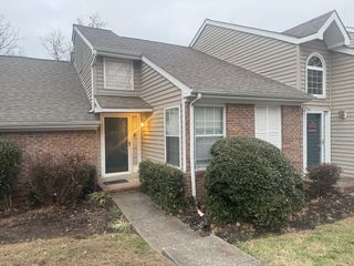 5224 Village Way, Nashville, TN 37211