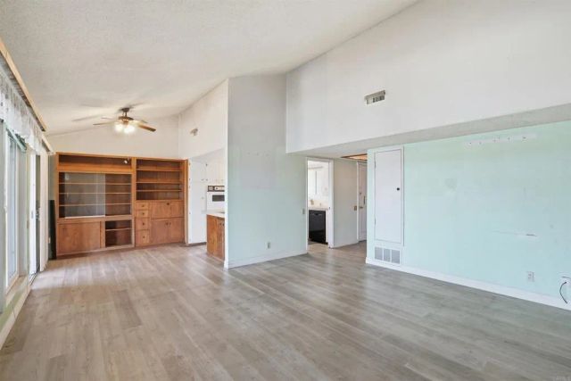 3685 Vista Campana North 30, Oceanside, CA 92057