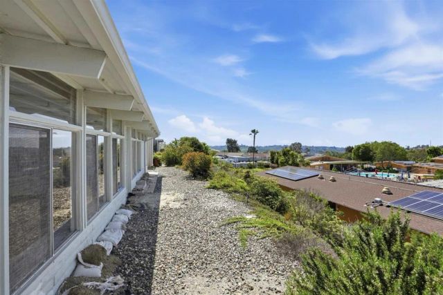 3685 Vista Campana North 30, Oceanside, CA 92057