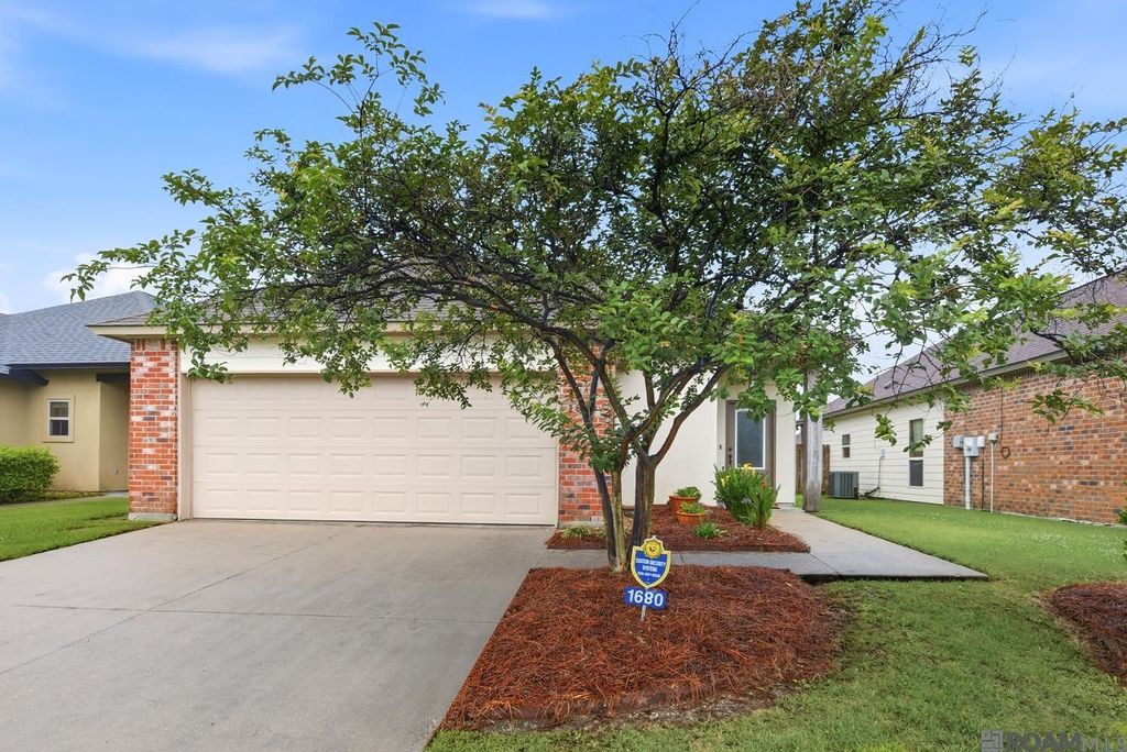 1680 Seville Dr, St Gabriel, LA 70776