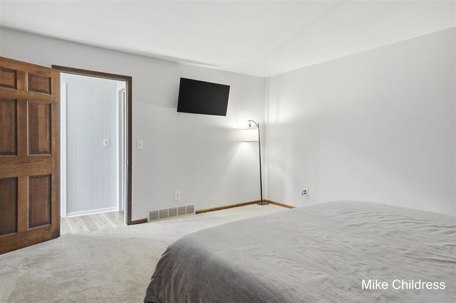 6390 Lakeshore Drive, Saranac, MI 48881