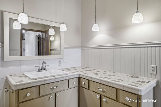 6390 Lakeshore Drive, Saranac, MI 48881