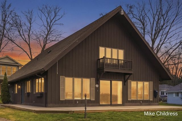 6390 Lakeshore Drive, Saranac, MI 48881