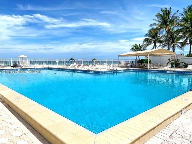 3505 S Ocean Dr 218, Hollywood, FL 33019