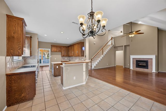 1911 Enchanted Lane, Mansfield, TX 76063