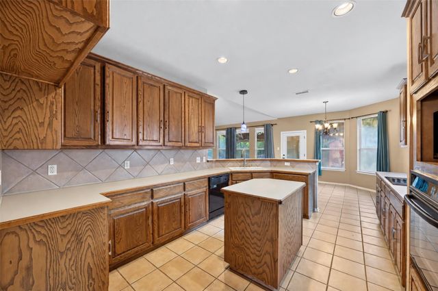 1911 Enchanted Lane, Mansfield, TX 76063
