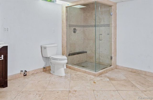 37670 Kingsburn Drive, Livonia, MI 48152