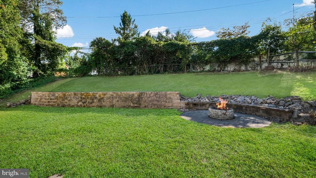 448 W BRISTOL RD, Southampton, PA 18966