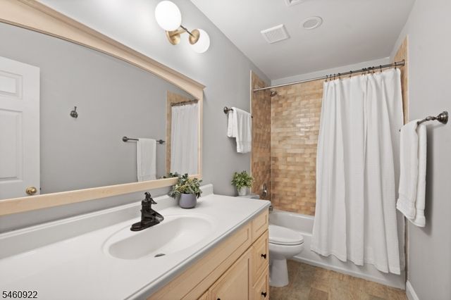 8 Rock Mill Run, Montgomery Twp., NJ 08558