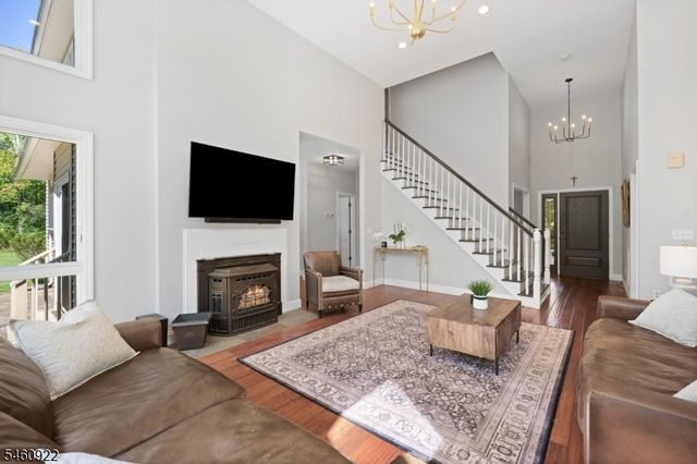 8 Rock Mill Run, Montgomery Twp., NJ 08558