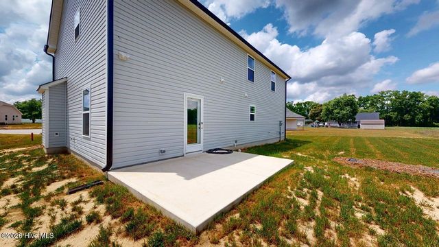 104 Gorman Place, La Grange, NC 28551