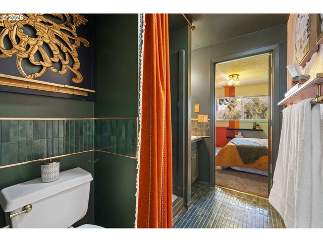 7070 Ne 7TH Pl, Portland, OR 97211