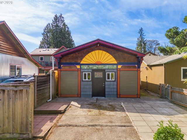 7070 Ne 7TH Pl, Portland, OR 97211