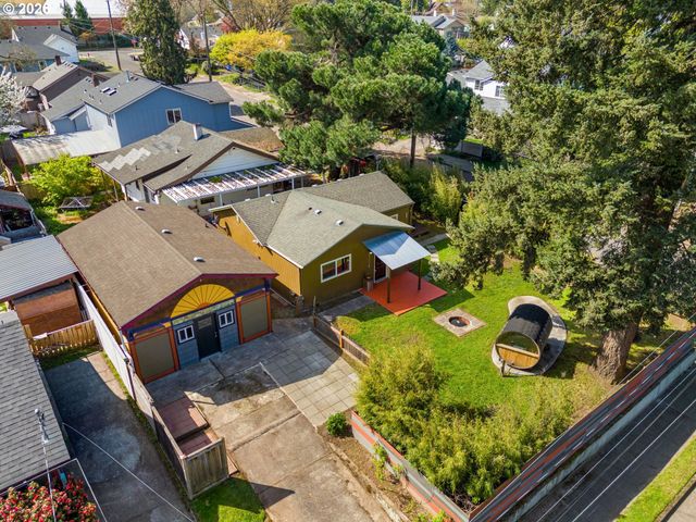 7070 Ne 7TH Pl, Portland, OR 97211