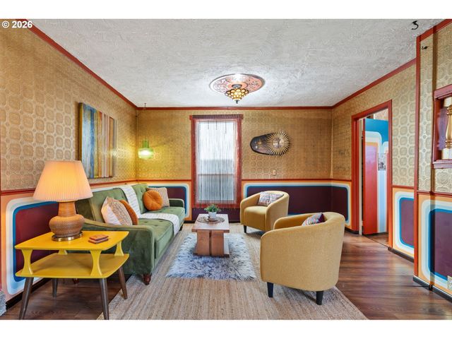 7070 Ne 7TH Pl, Portland, OR 97211