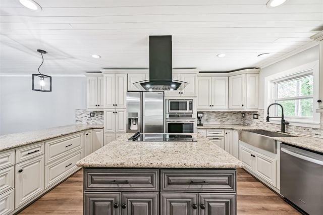 18502 Wells Court, Pearland, TX 77584