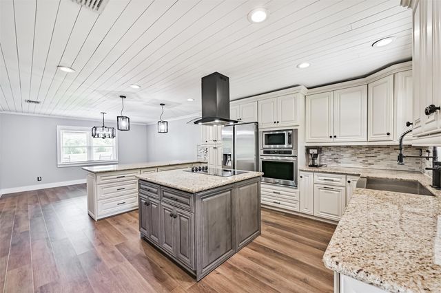 18502 Wells Court, Pearland, TX 77584