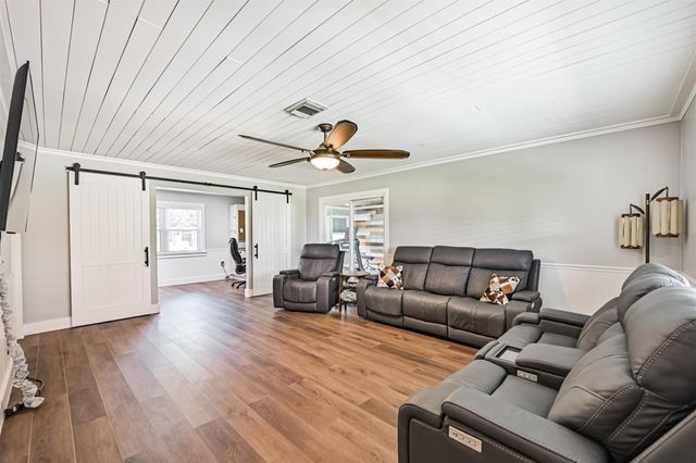 18502 Wells Court, Pearland, TX 77584