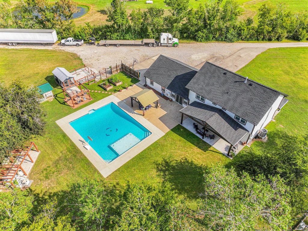 18502 Wells Court, Pearland, TX 77584