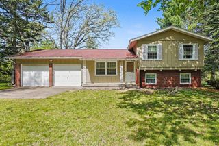 1860 S Jackson Avenue, Harrison, MI 48625